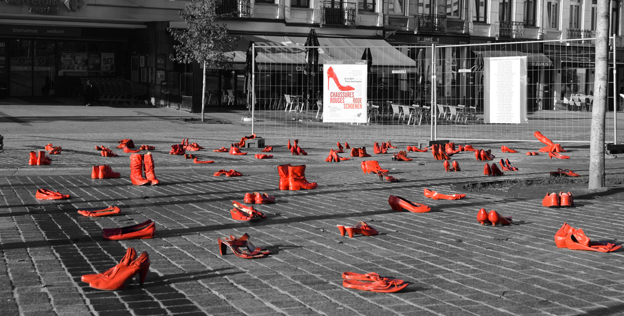 Rode schoenen op het Jourdanplein